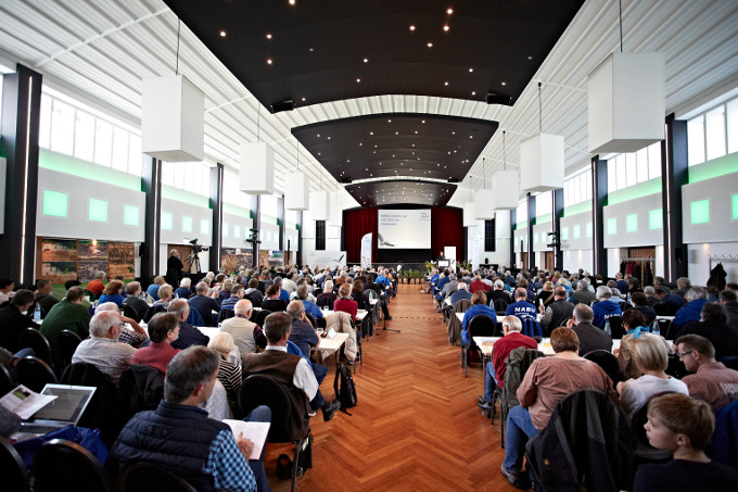 Auch 2017 war die LVV des NABU Niedersachsen mit über 310 Gästen wieder gut besucht. - Foto: Mareike Sonnenschein
