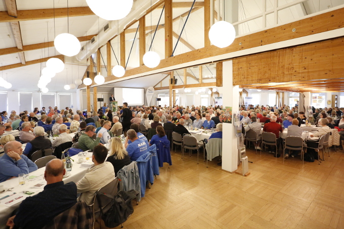 Volles Haus und rege Diskussionen in Nienburg