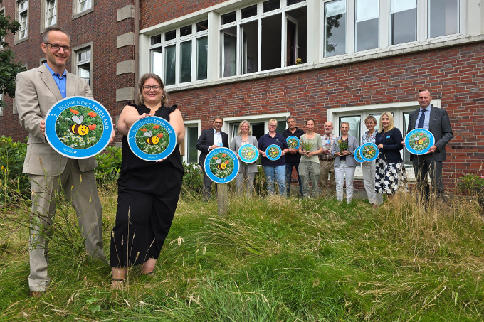 Für mehr Biodiversität im Einsatz: die Projektbeteiligten. - Foto: MOBILUM