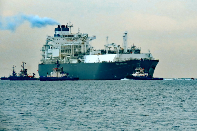 Der LNG-Schiff Höegh Esperanza - Foto: Karin Boldt