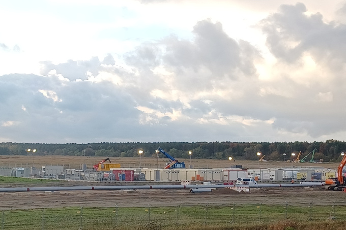 Blick auf die landseitige Baustelle des LNG-Terminals. - Foto: NABU Wilhelmshaven